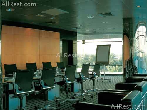 Hilton Dubai Creek 23